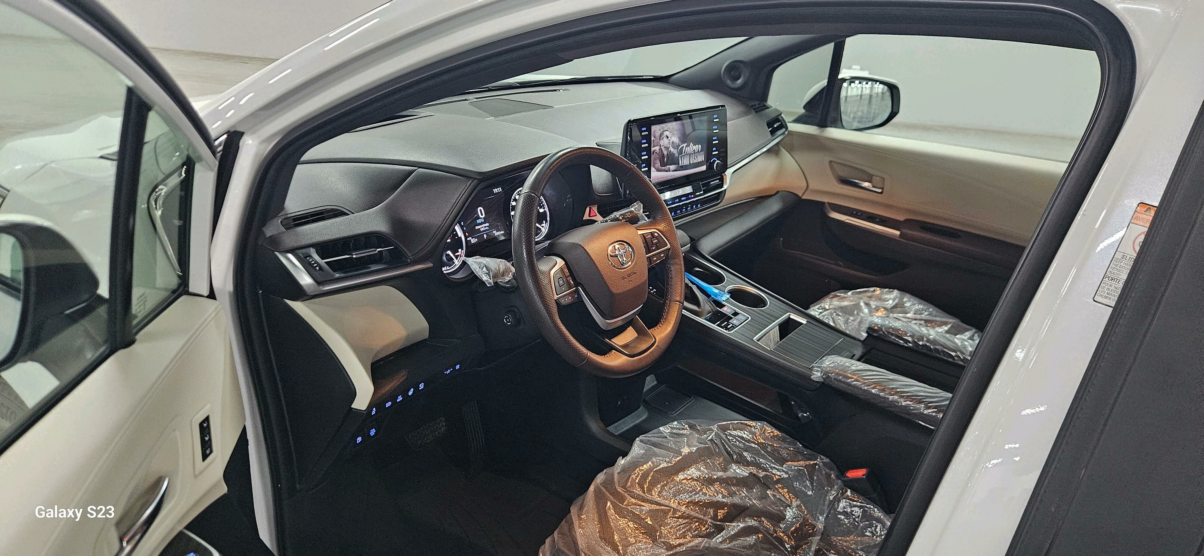 Toyota Sienna 2022 - 695 000 TMT - Aşgabat - img 8