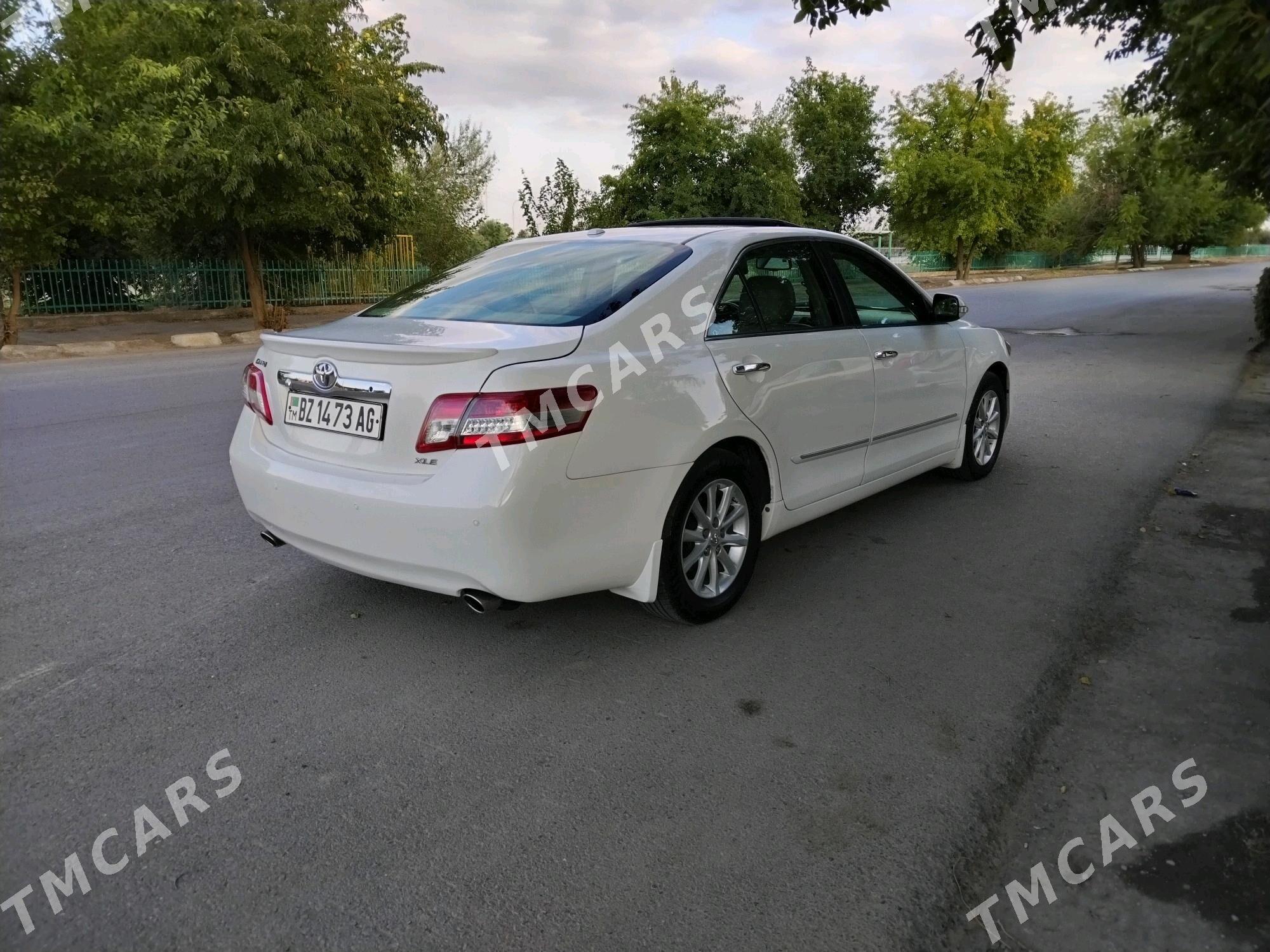 Toyota Camry 2010 - 210 000 TMT - Бедев - img 2