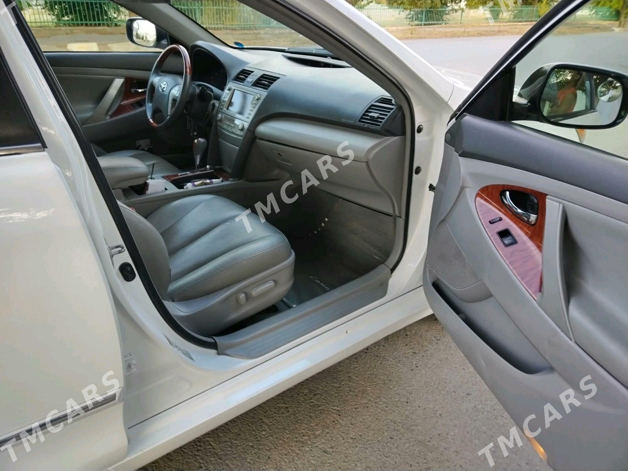 Toyota Camry 2010 - 210 000 TMT - Бедев - img 5