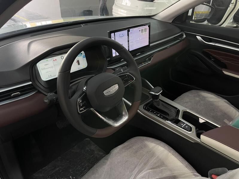 Geely Emgrand 2025 - 220 000 TMT - ул. Подвойского (Битарап Туркменистан шаёлы) - img 5