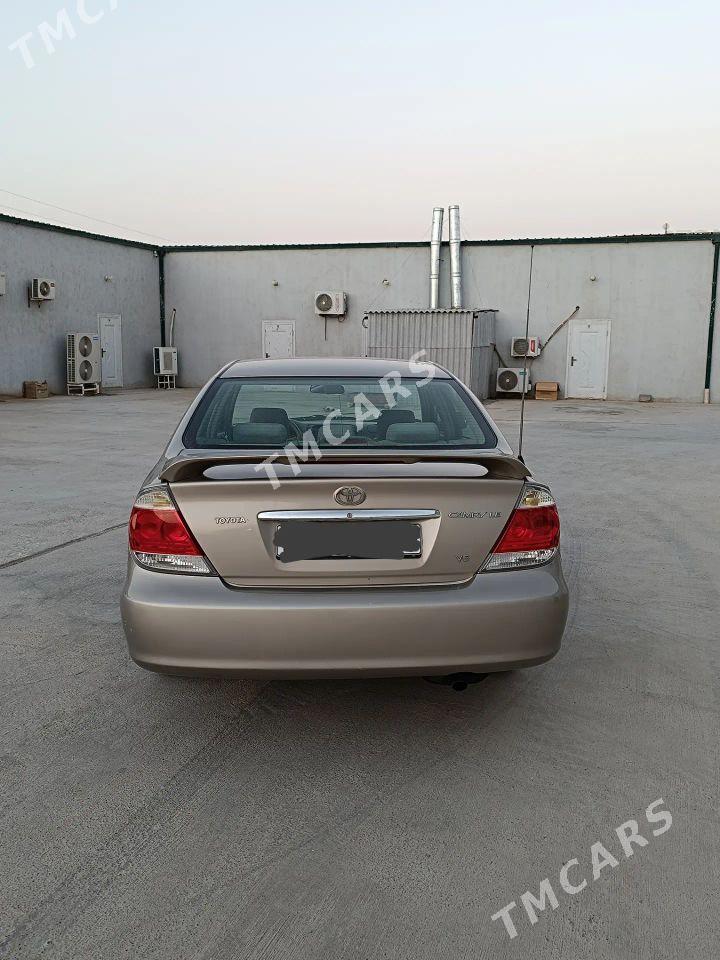 Toyota Camry 2005 - 175 000 TMT - Теджен - img 7