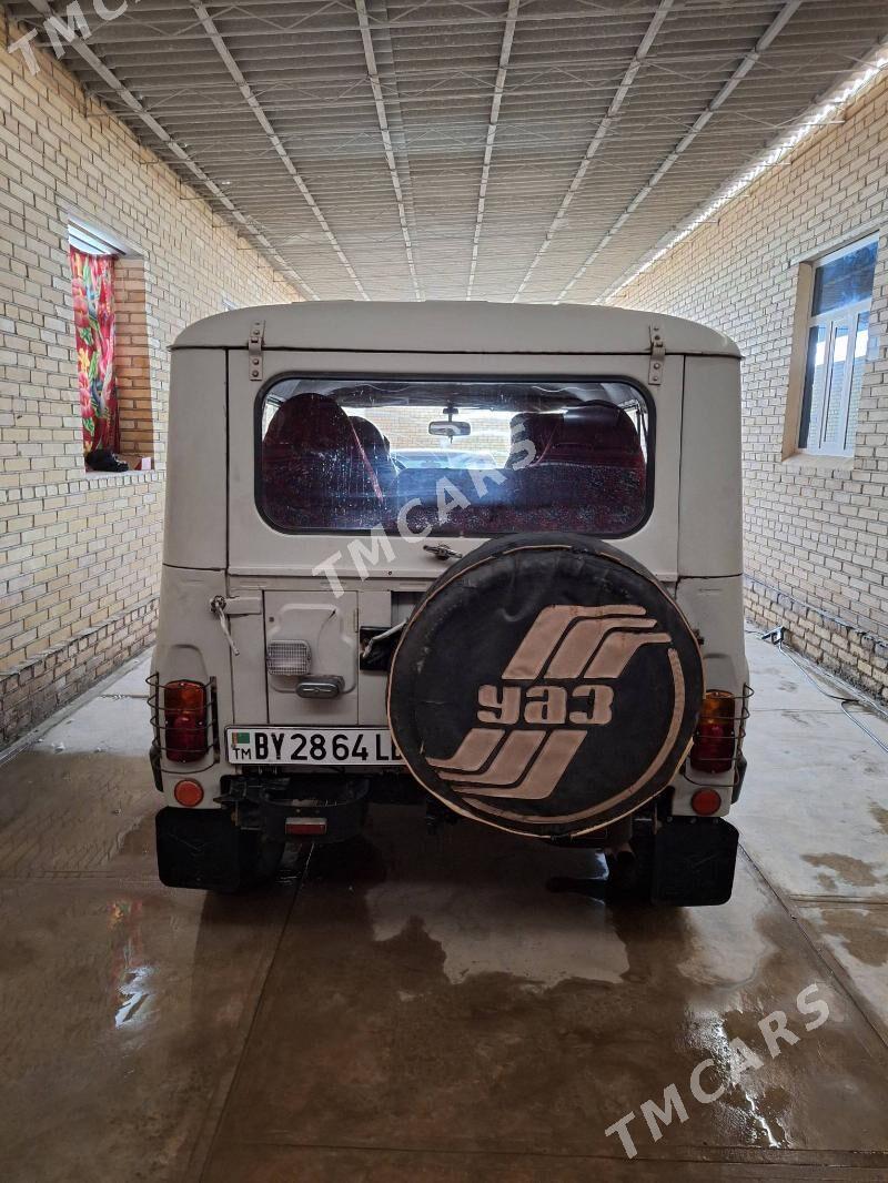 UAZ 469 2000 - 65 000 TMT - Ходжамбаз - img 2