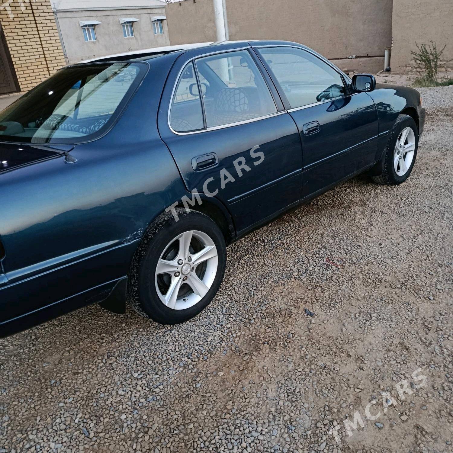 Toyota Camry 1995 - 85 000 TMT - Байрамали - img 4