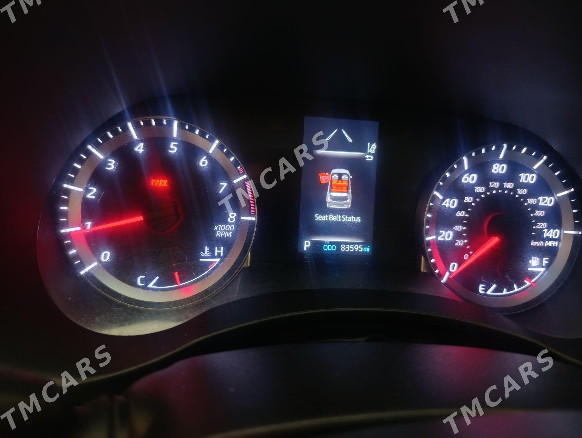 Toyota Highlander 2021 - 460 000 TMT - Мары - img 4