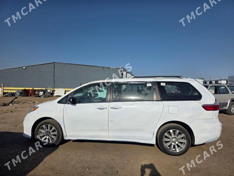 Toyota Sienna 2020 - 320 000 TMT - Мары - img 3