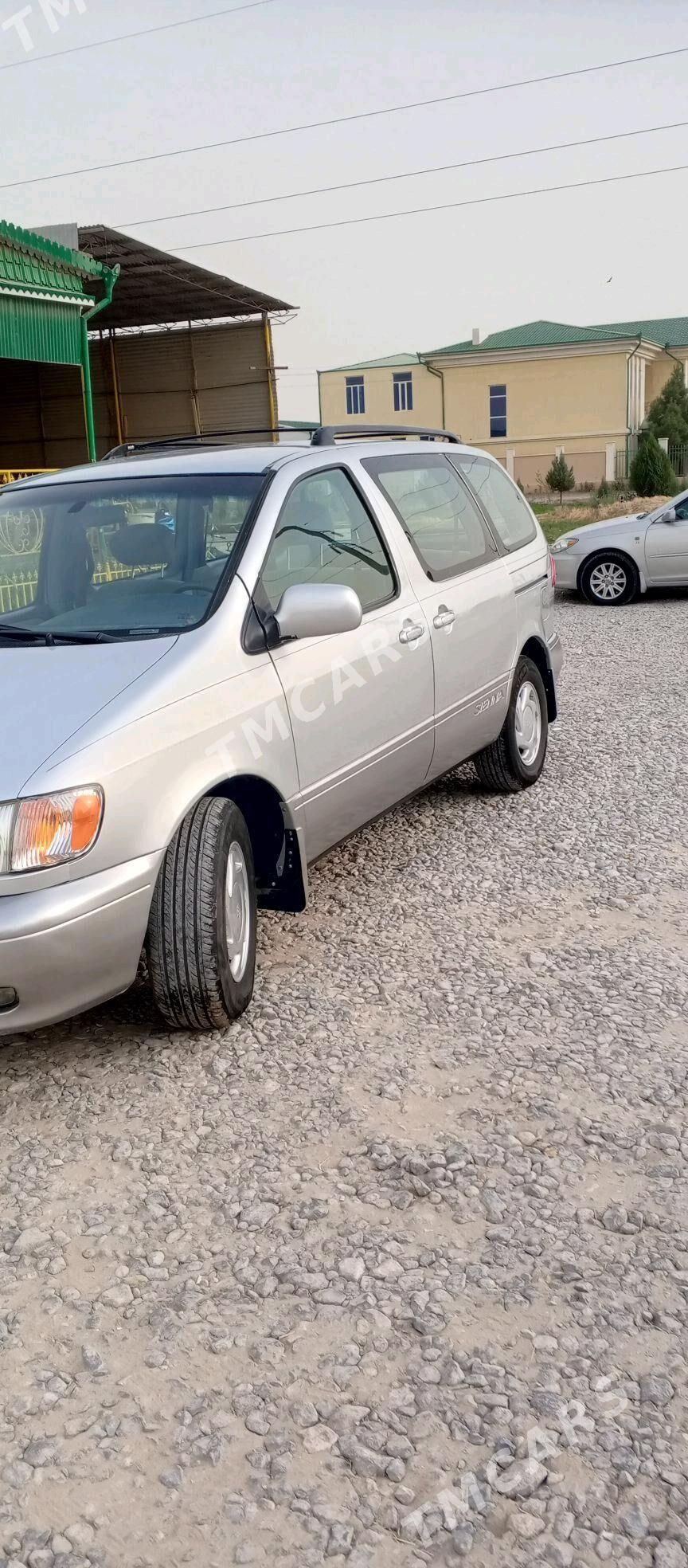 Toyota Sienna 2002 - 160 000 TMT - Халач - img 3