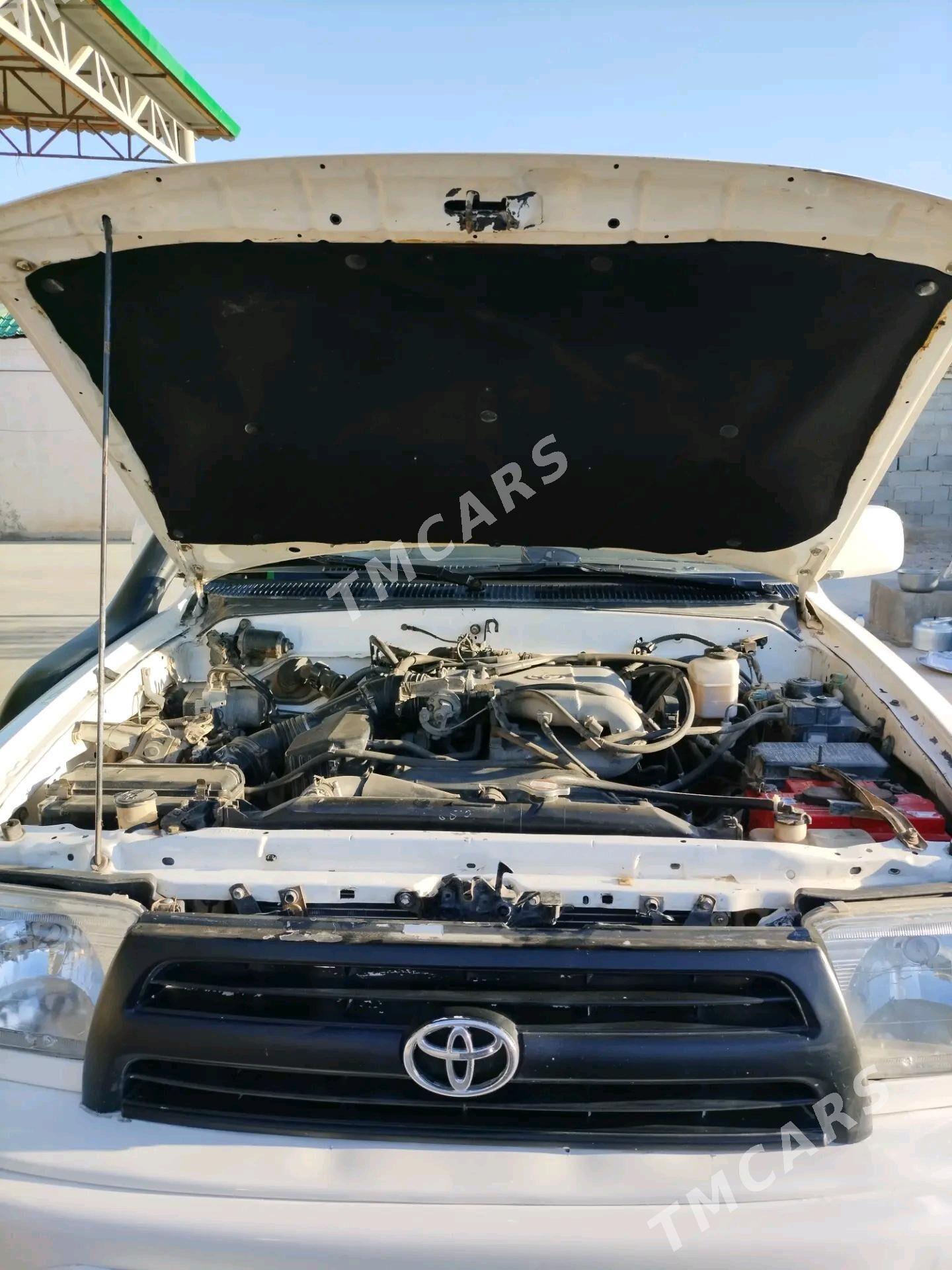 Toyota 4Runner 2000 - 140 000 TMT - Серахс - img 7