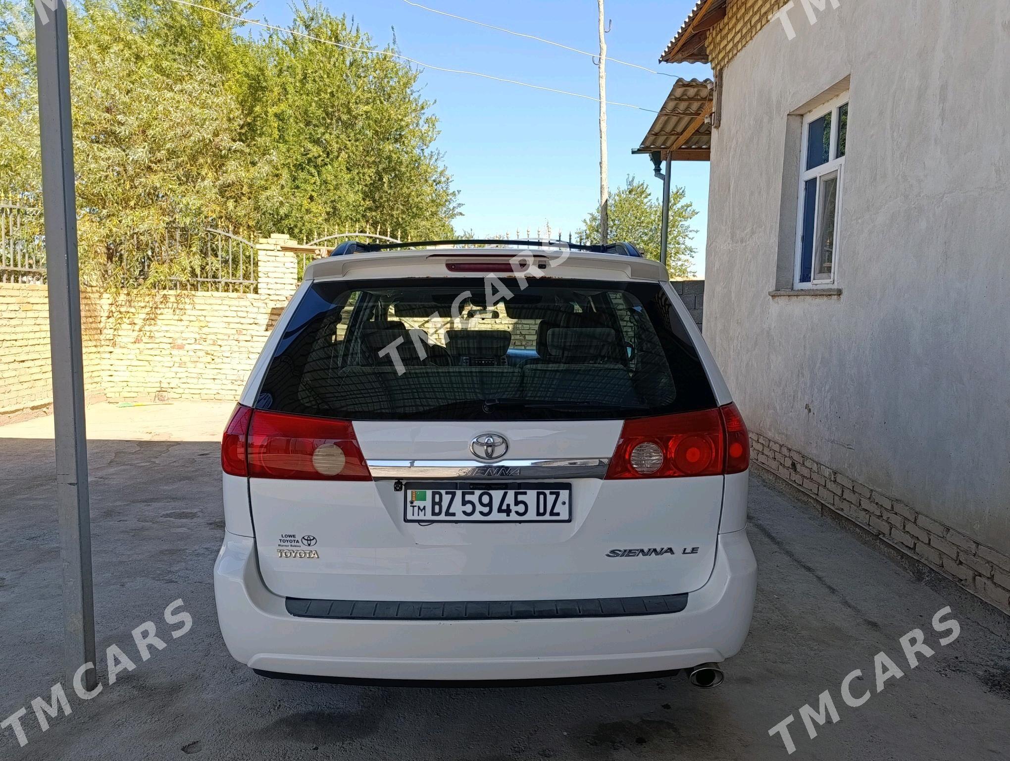 Toyota Sienna 2008 - 230 000 TMT - Гурбансолтан Едже - img 5