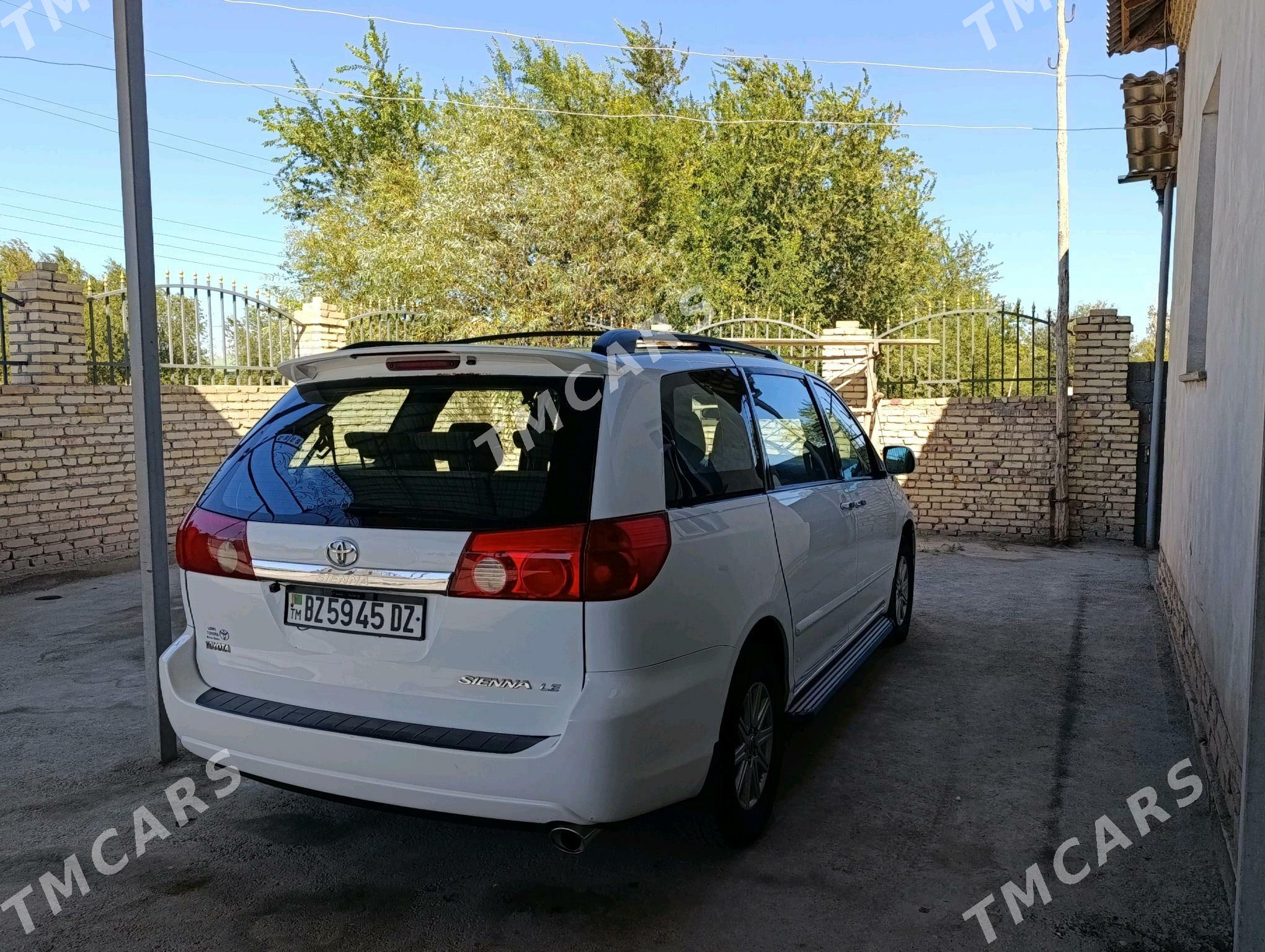 Toyota Sienna 2008 - 230 000 TMT - Гурбансолтан Едже - img 4