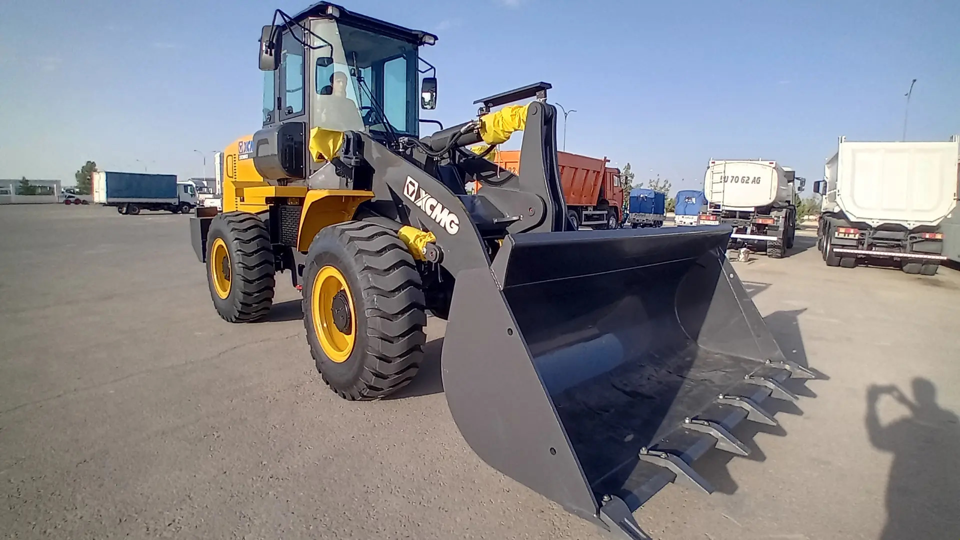 XCMG LW300F 2025 - 660 000 TMT - "Алтын Асыр" Гундогар базары ( Толкучка) - img 5