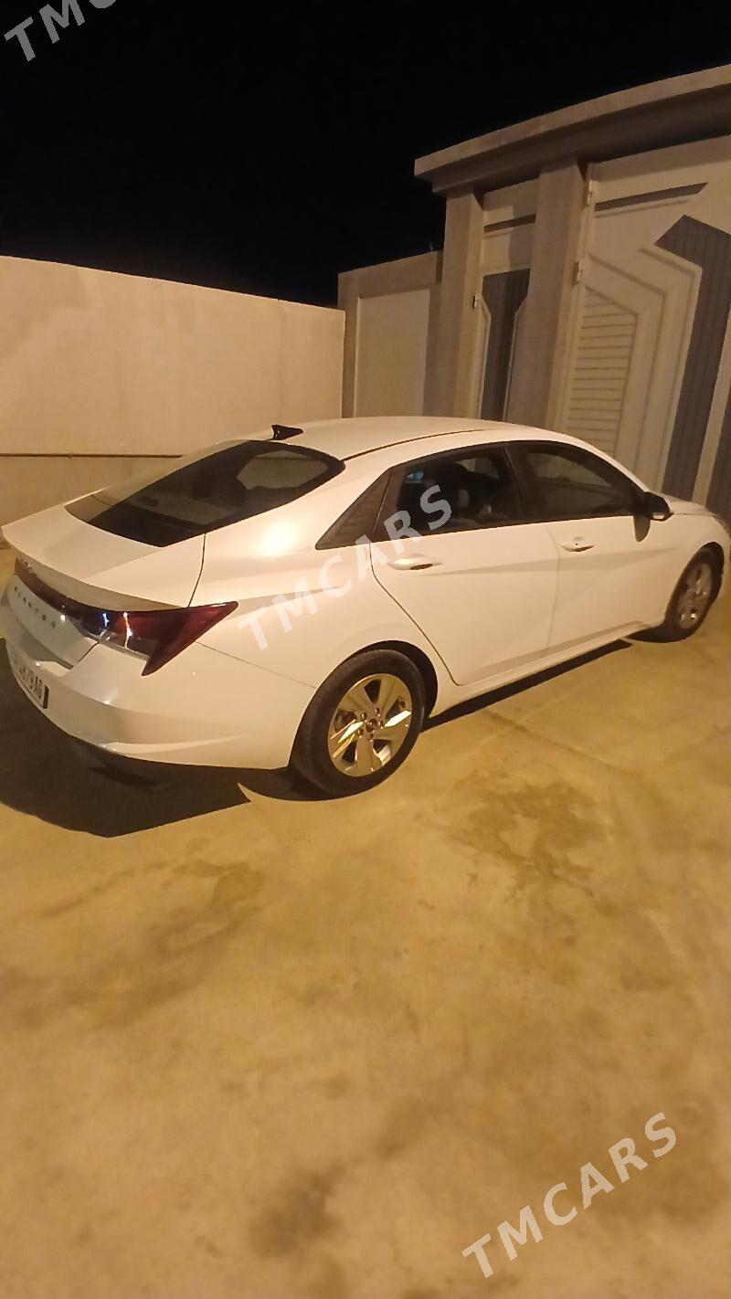 Hyundai Elantra 2021 - 255 000 TMT - Ашхабад - img 9
