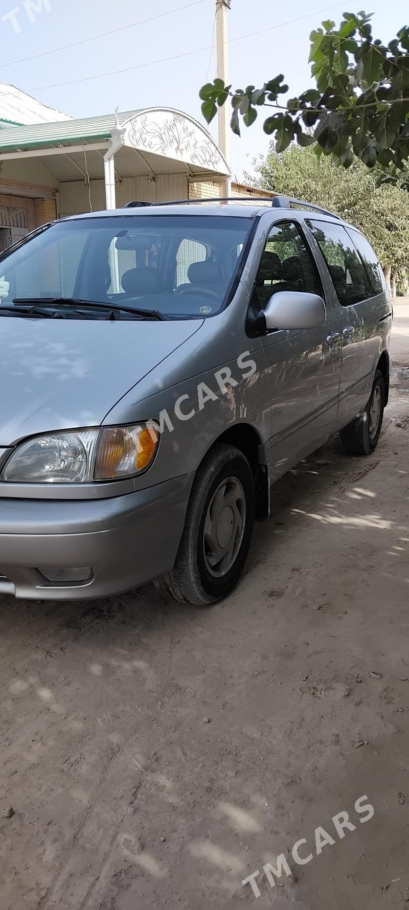 Toyota Sienna 2002 - 175 000 TMT - Халач - img 3