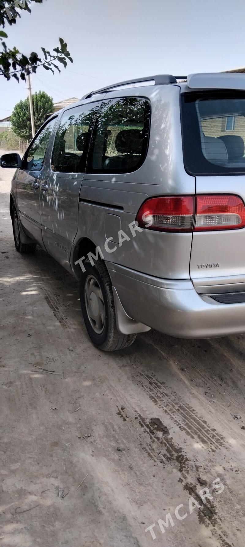 Toyota Sienna 2002 - 175 000 TMT - Халач - img 7