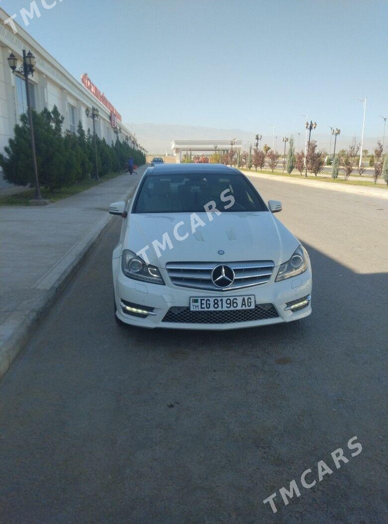 Mercedes-Benz C350 2010 - 220 000 TMT - Бедев - img 2