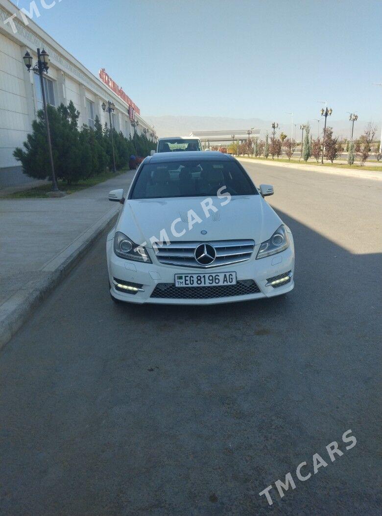 Mercedes-Benz C350 2010 - 220 000 TMT - Бедев - img 4
