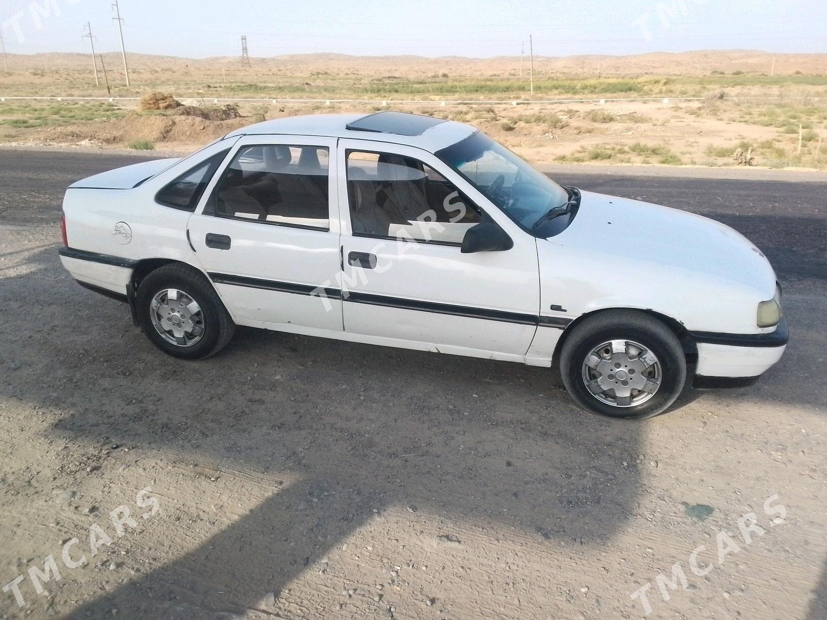 Opel Vectra 1991 - 25 000 TMT - Ёлётен - img 5