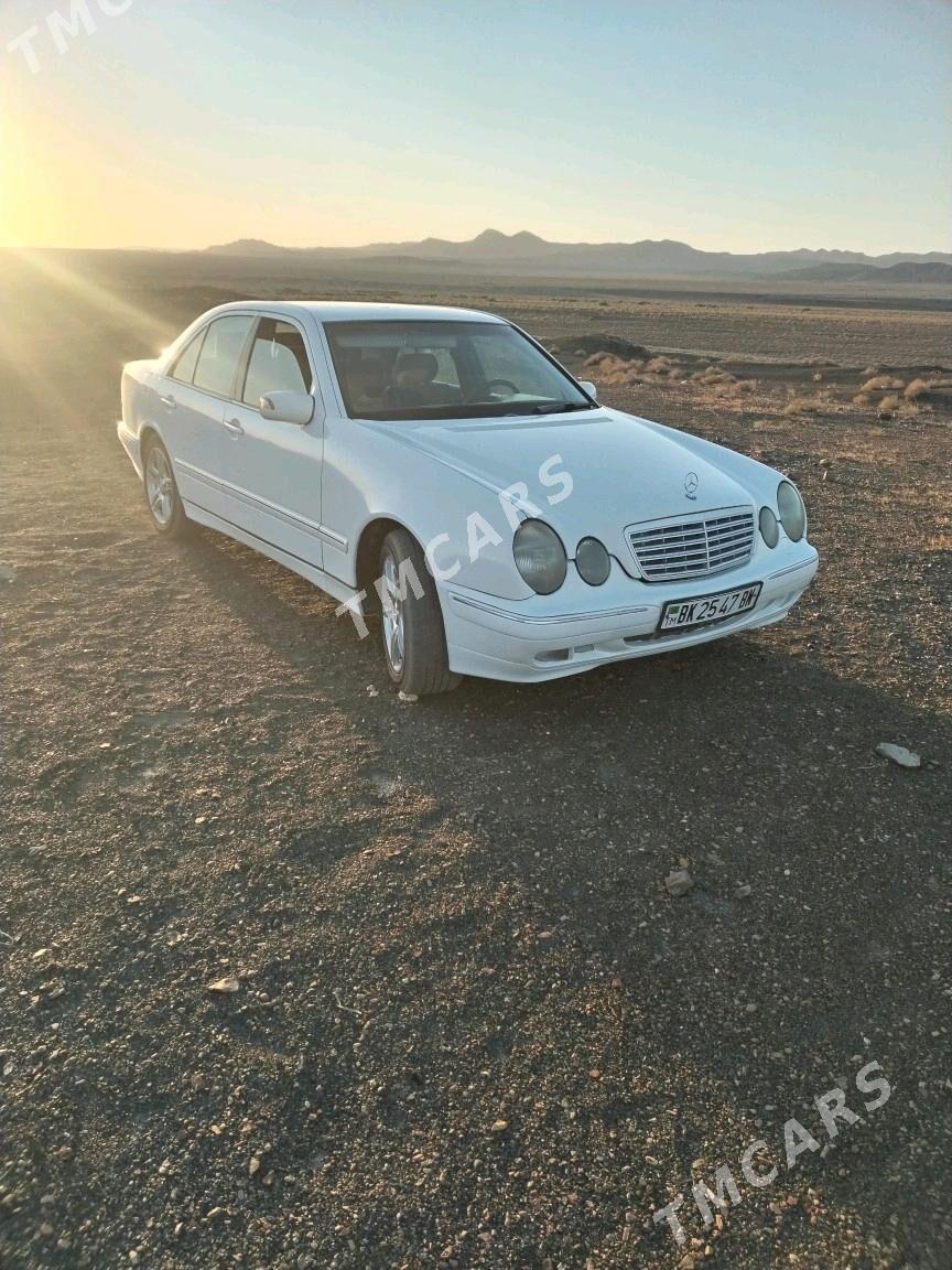 Mercedes-Benz E320 2000 - 92 000 TMT - Gumdag - img 2