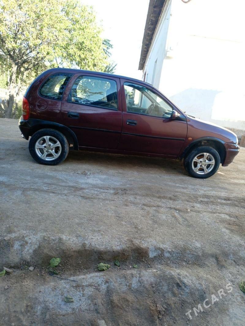 Toyota Vista 1997 - 150 000 TMT - Köneürgenç - img 4