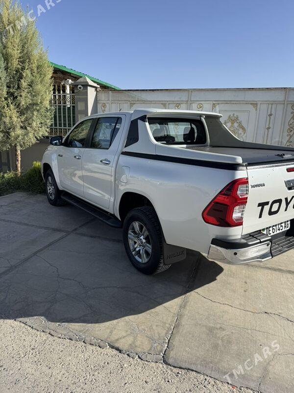 Toyota Hilux 2022 - 590 000 TMT - Aşgabat - img 1