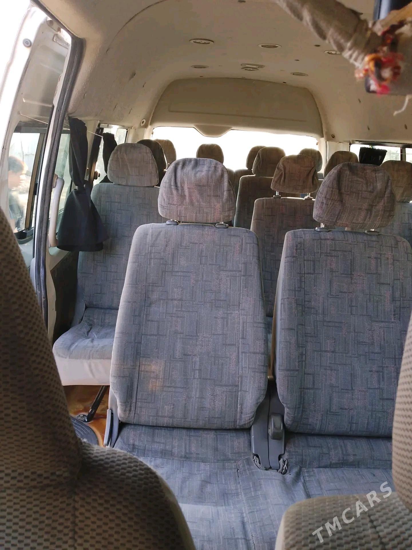 Toyota Hiace 2005 - 260 000 TMT - Балканабат - img 3