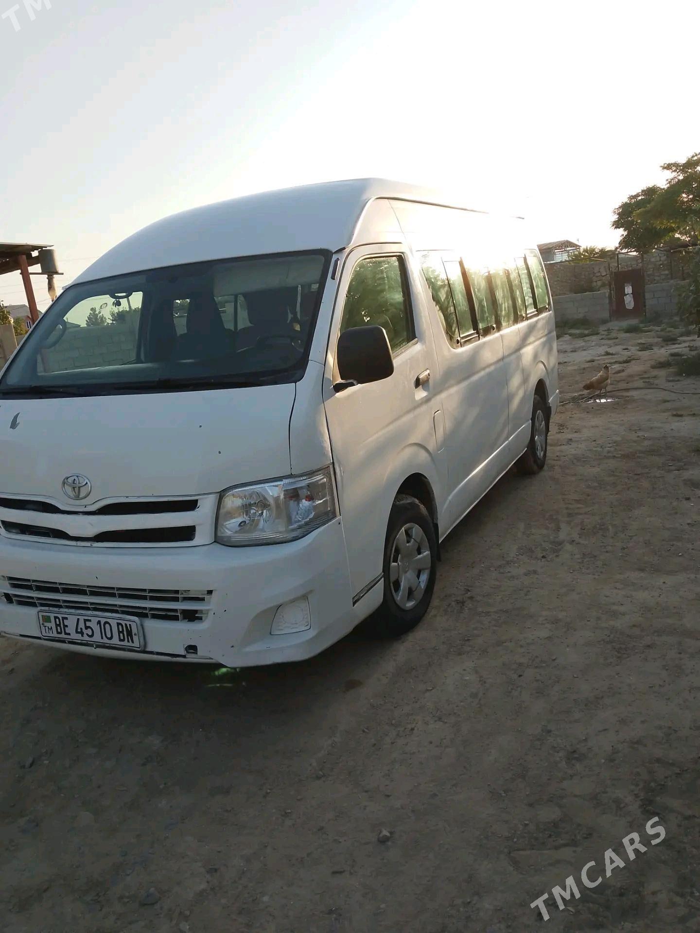 Toyota Hiace 2005 - 260 000 TMT - Балканабат - img 5