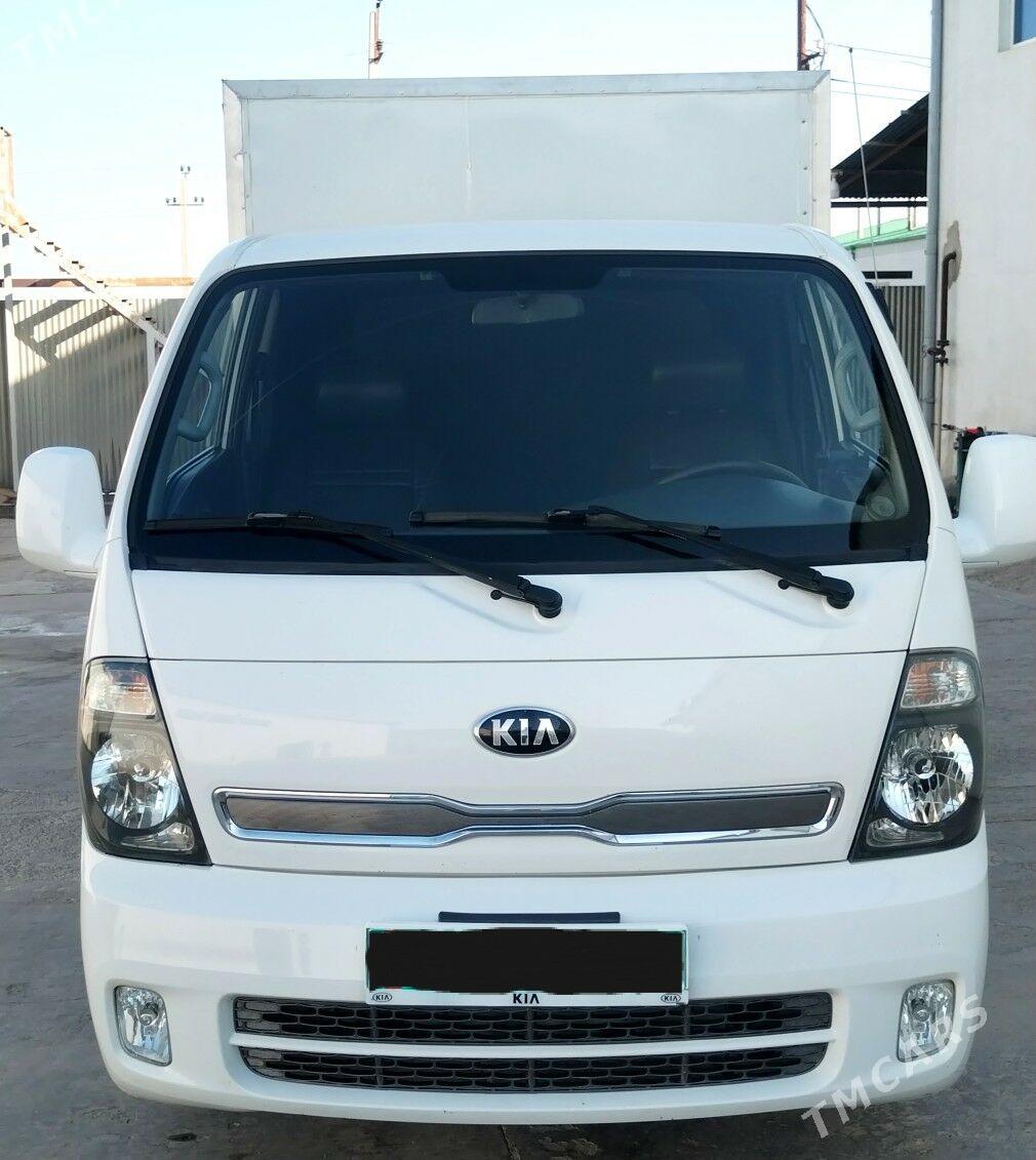 Kia Bongo 2016 - 200 000 TMT - Mary - img 1