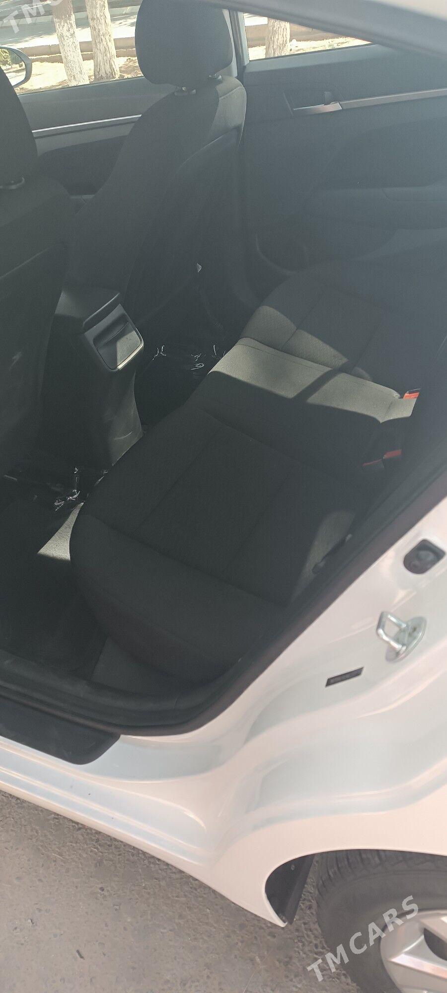 Hyundai Elantra 2020 - 240 000 TMT - 1 мкр - img 2