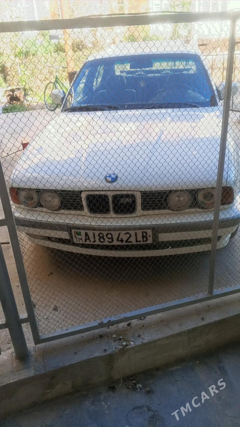 BMW 535 1992 - 34 000 TMT - Туркменабат - img 2