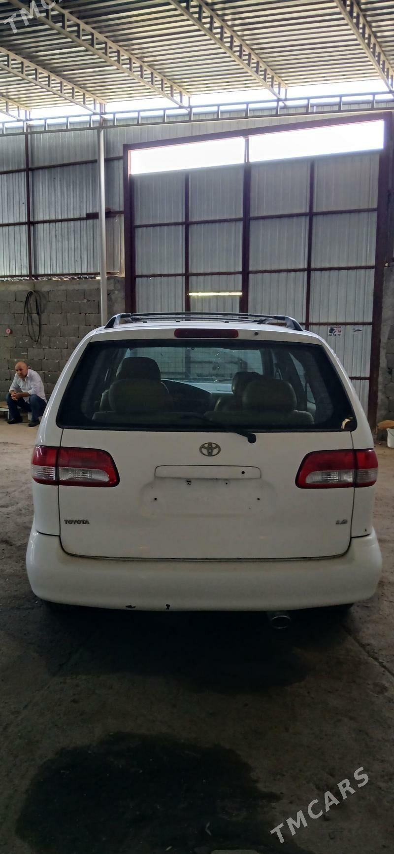 Toyota Sienna 2001 - 142 000 TMT - Ёлётен - img 3