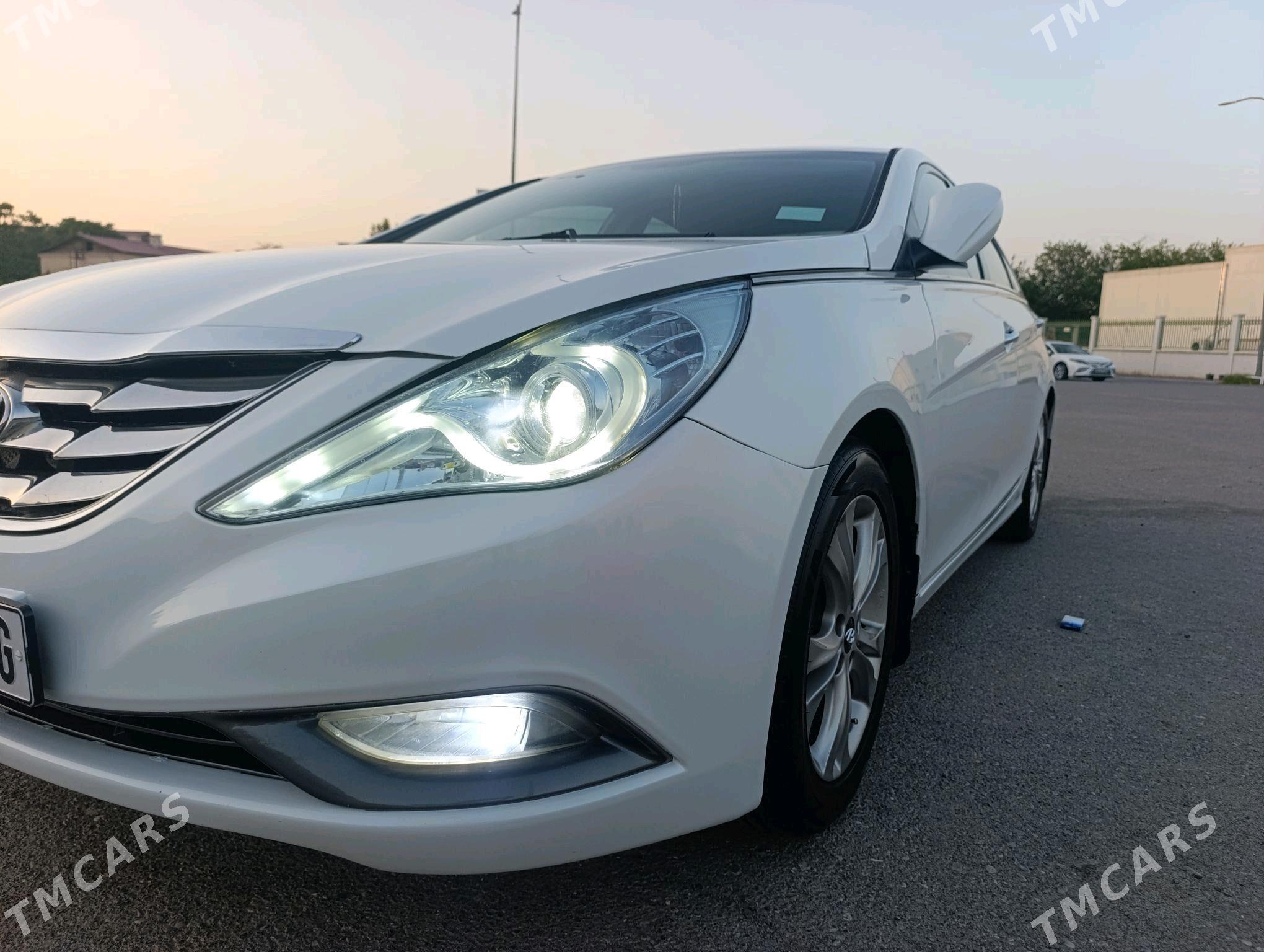 Hyundai Sonata 2011 - 165 000 TMT - 2 мкр - img 2