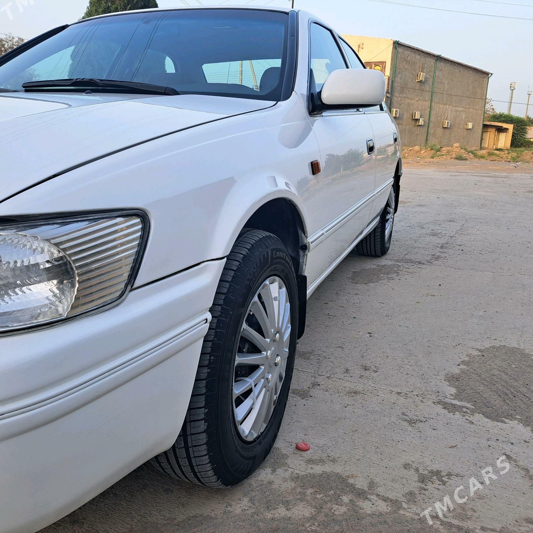 Toyota Camry 1998 - 135 000 TMT - Halaç - img 3