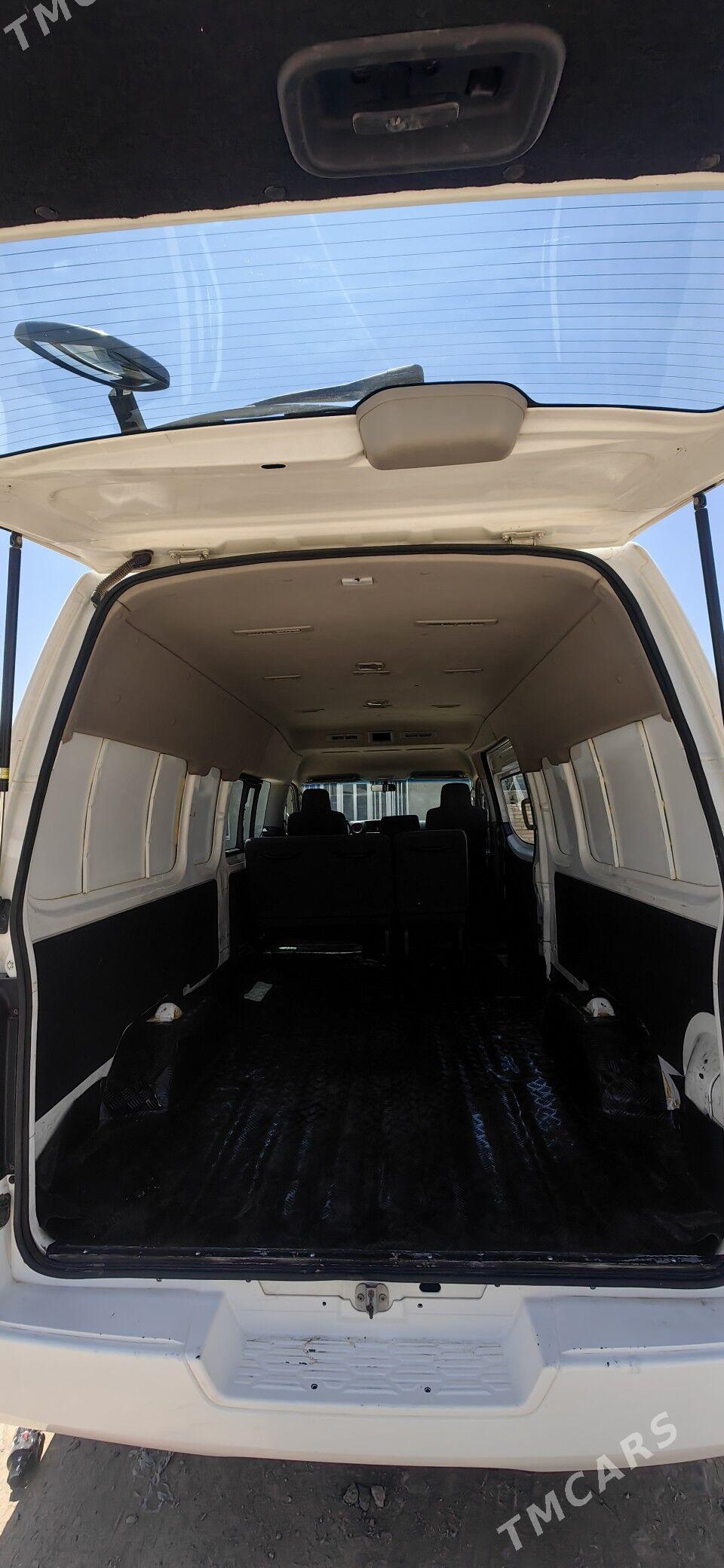 Toyota Hiace 2016 - 310 000 TMT - Туркменгала - img 7