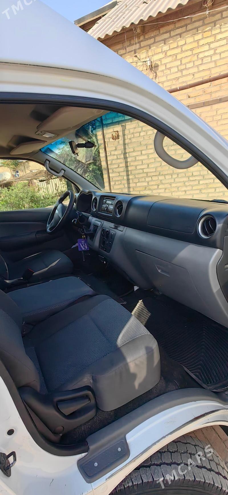 Toyota Hiace 2016 - 310 000 TMT - Туркменгала - img 6
