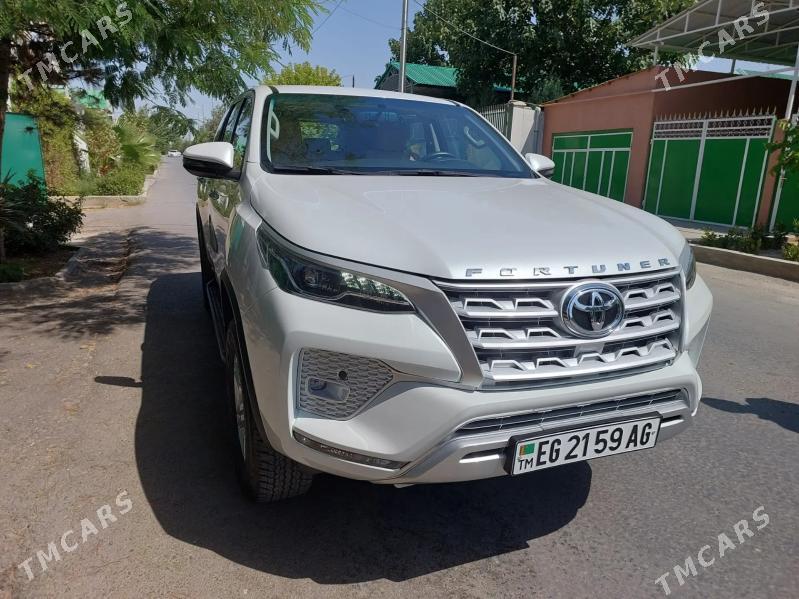 Toyota Fortuner 2024 - 685 000 TMT - Aşgabat - img 7
