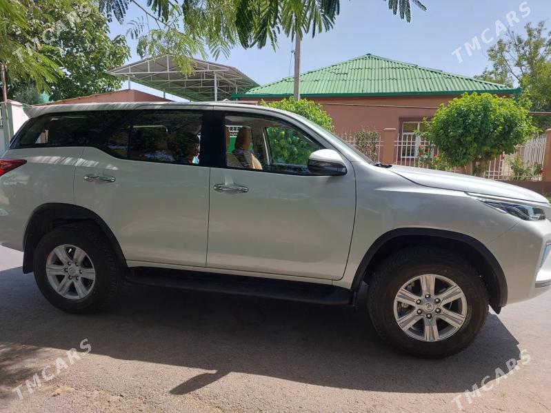 Toyota Fortuner 2024 - 685 000 TMT - Aşgabat - img 8