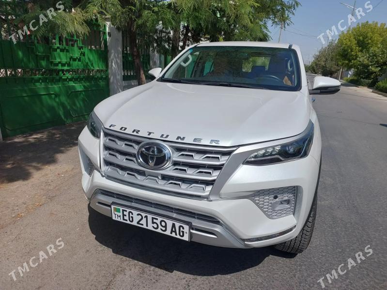 Toyota Fortuner 2024 - 685 000 TMT - Aşgabat - img 6
