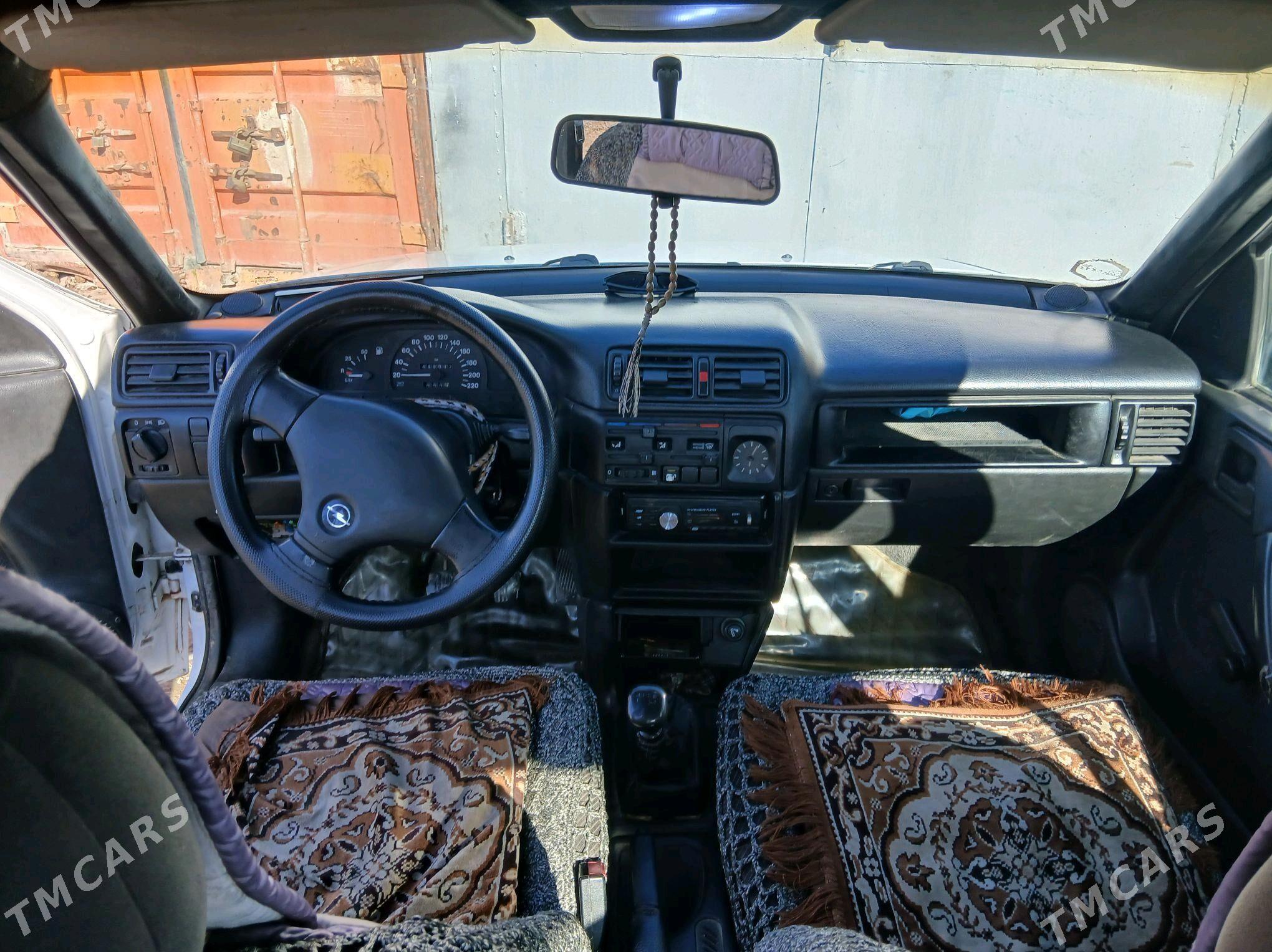 Opel Vectra 1991 - 35 000 TMT - Туркменбаши - img 2