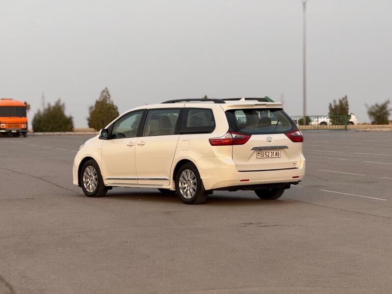 Toyota Sienna 2019 - 595 000 TMT - Ашхабад - img 4