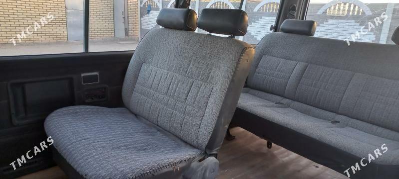 Toyota Hiace 1992 - 55 000 TMT - Мары - img 6