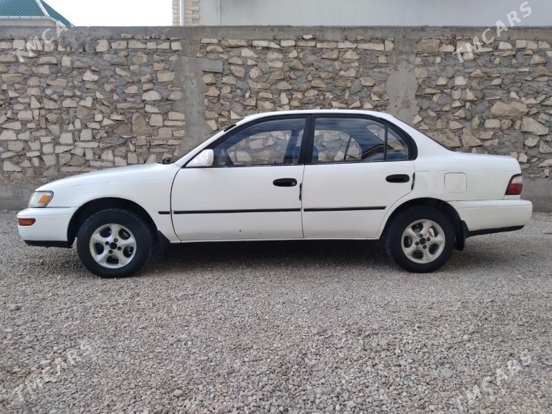 Toyota Corolla 1996 - 60 000 TMT - Балканабат - img 4