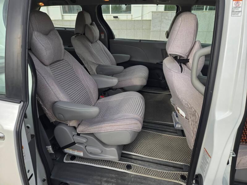 Toyota Sienna 2019 - 431 000 TMT - Ашхабад - img 5