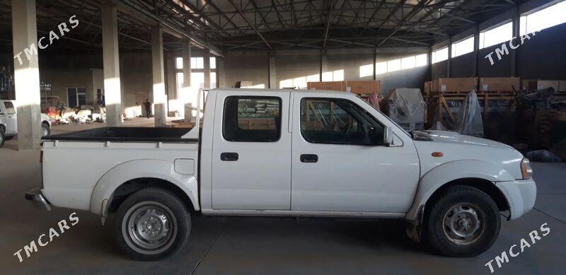 Nissan Navara 2009 - 90 000 TMT - Aşgabat - img 4