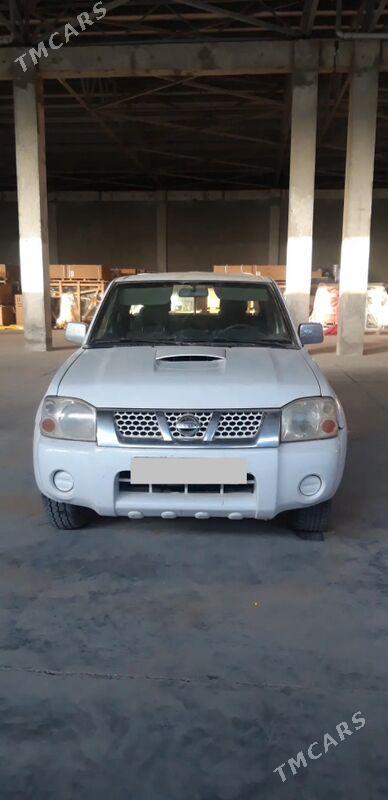 Nissan Navara 2009 - 90 000 TMT - Aşgabat - img 2