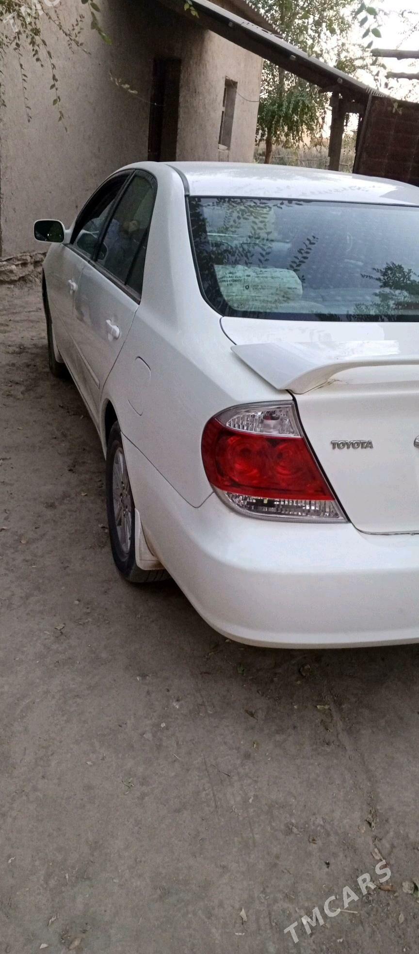 Toyota Camry 2004 - 190 000 TMT - етр. Туркменбаши - img 6