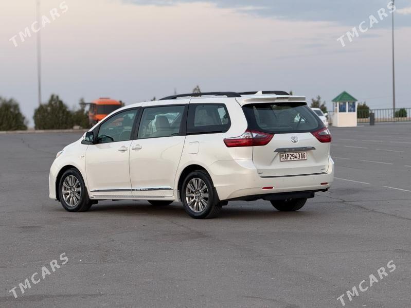 Toyota Sienna 2020 - 565 000 TMT - Ашхабад - img 4