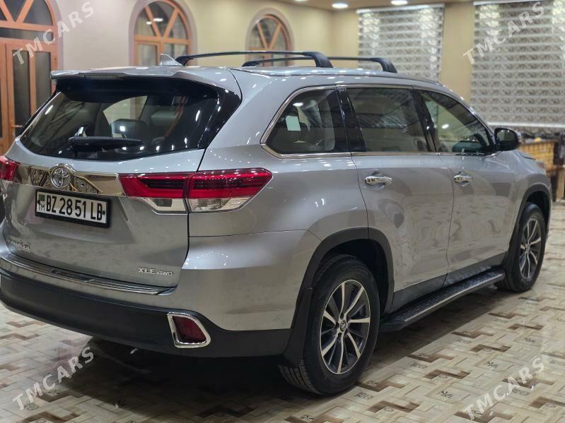 Toyota Highlander 2019 - 460 000 TMT - Туркменабат - img 8