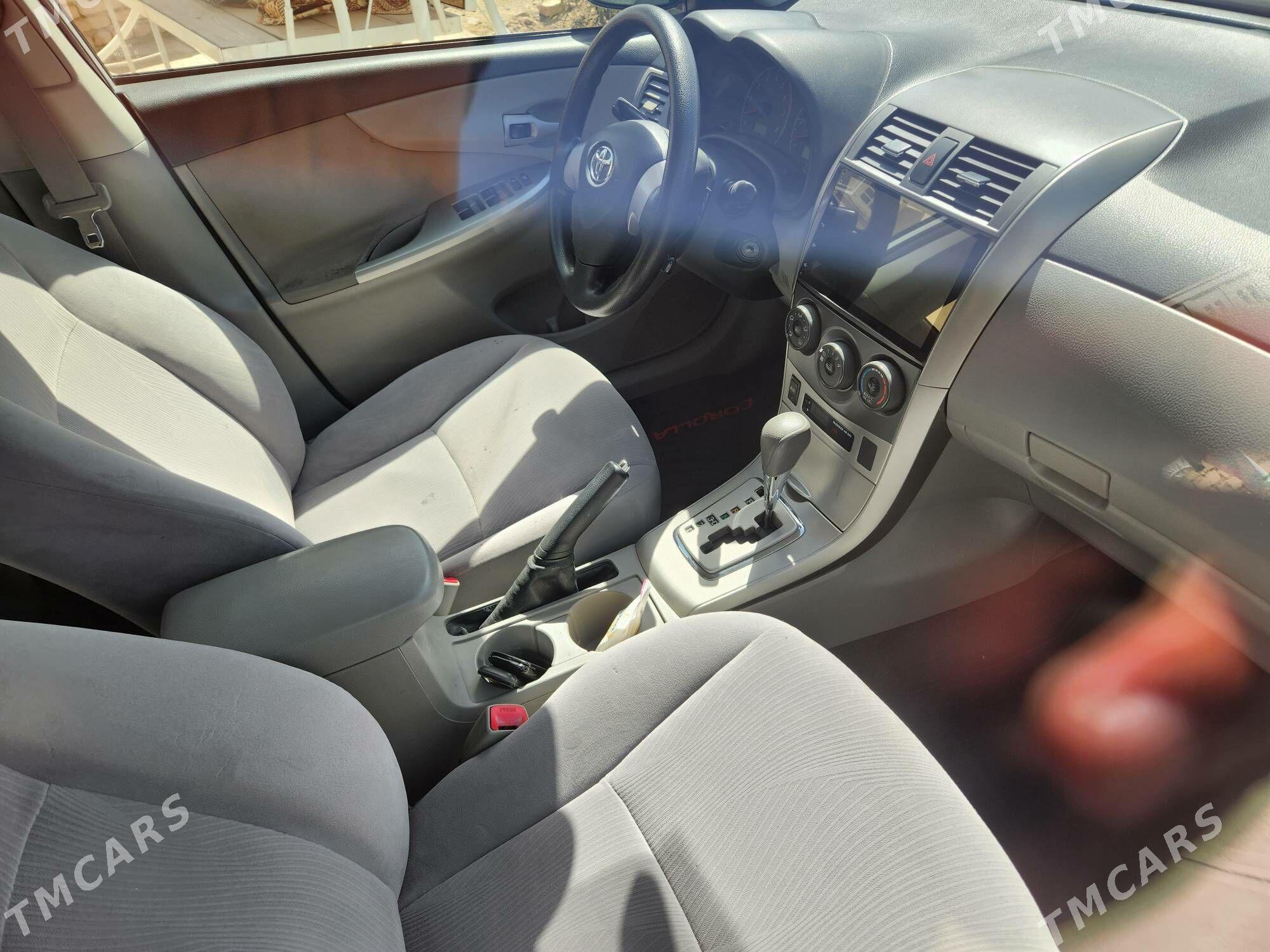 Toyota Corolla 2011 - 167 000 TMT - Ашхабад - img 2