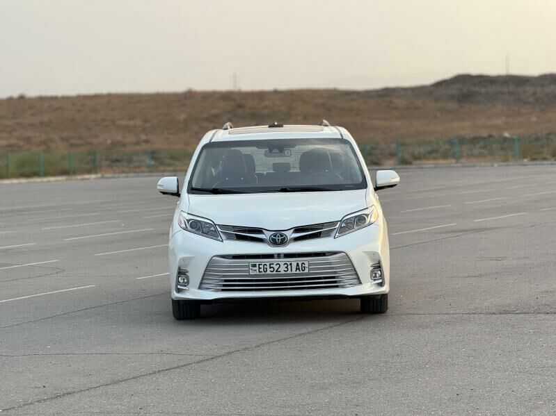 Toyota Sienna 2019 - 565 000 TMT - Aşgabat - img 2