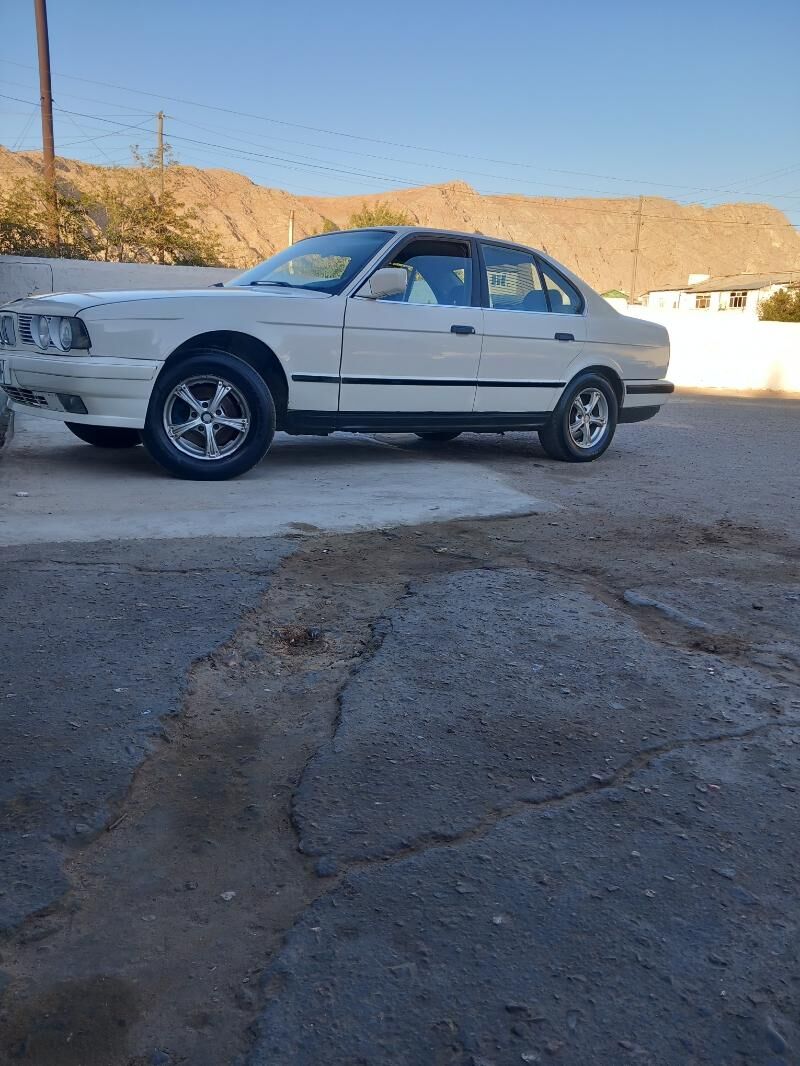 BMW 15 LIK DISKA 1 200 TMT - Туркменбаши - img 1