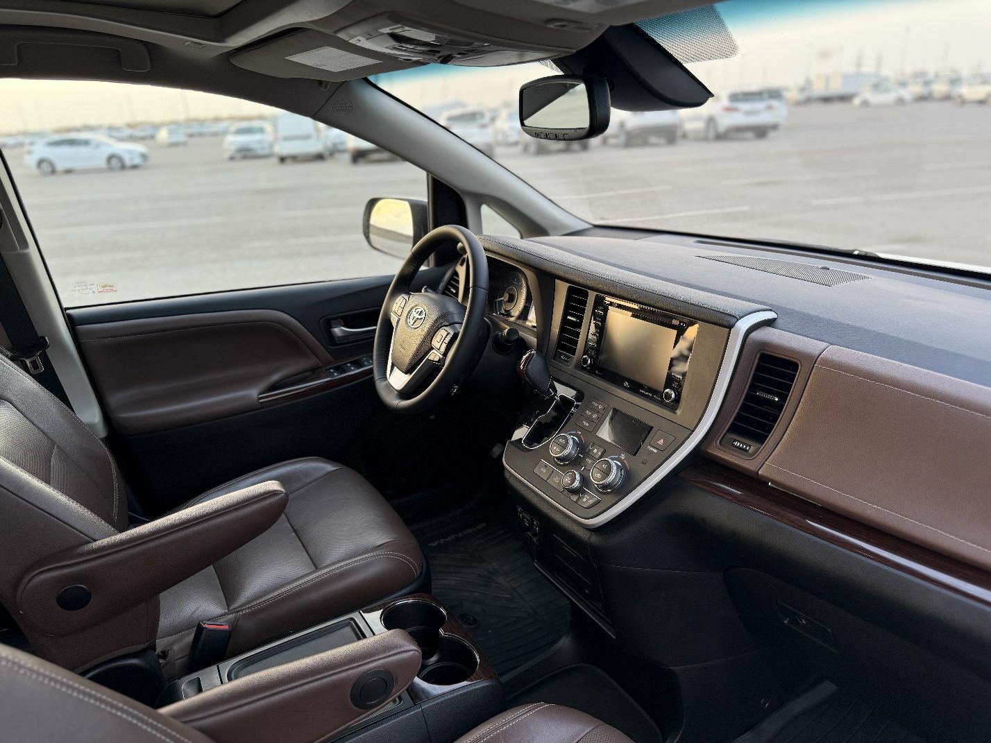 Toyota Sienna 2019 - 565 000 TMT - Aşgabat - img 8